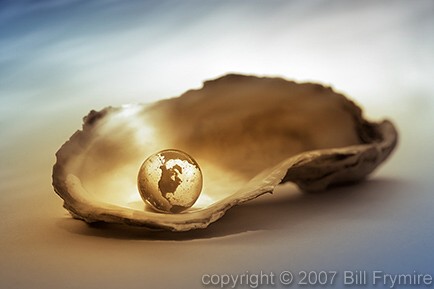 world-oyster-glass-globe-434