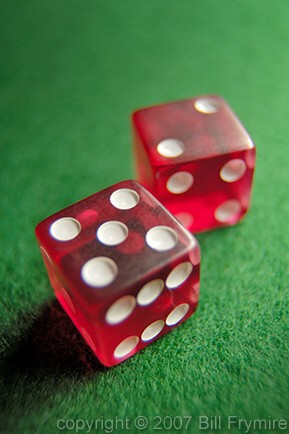 red dice with seven