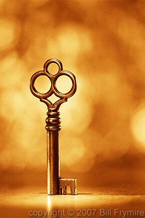 skeleton-key-upright-gold