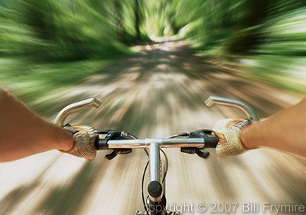 mountainbike-rider-perspective-speed